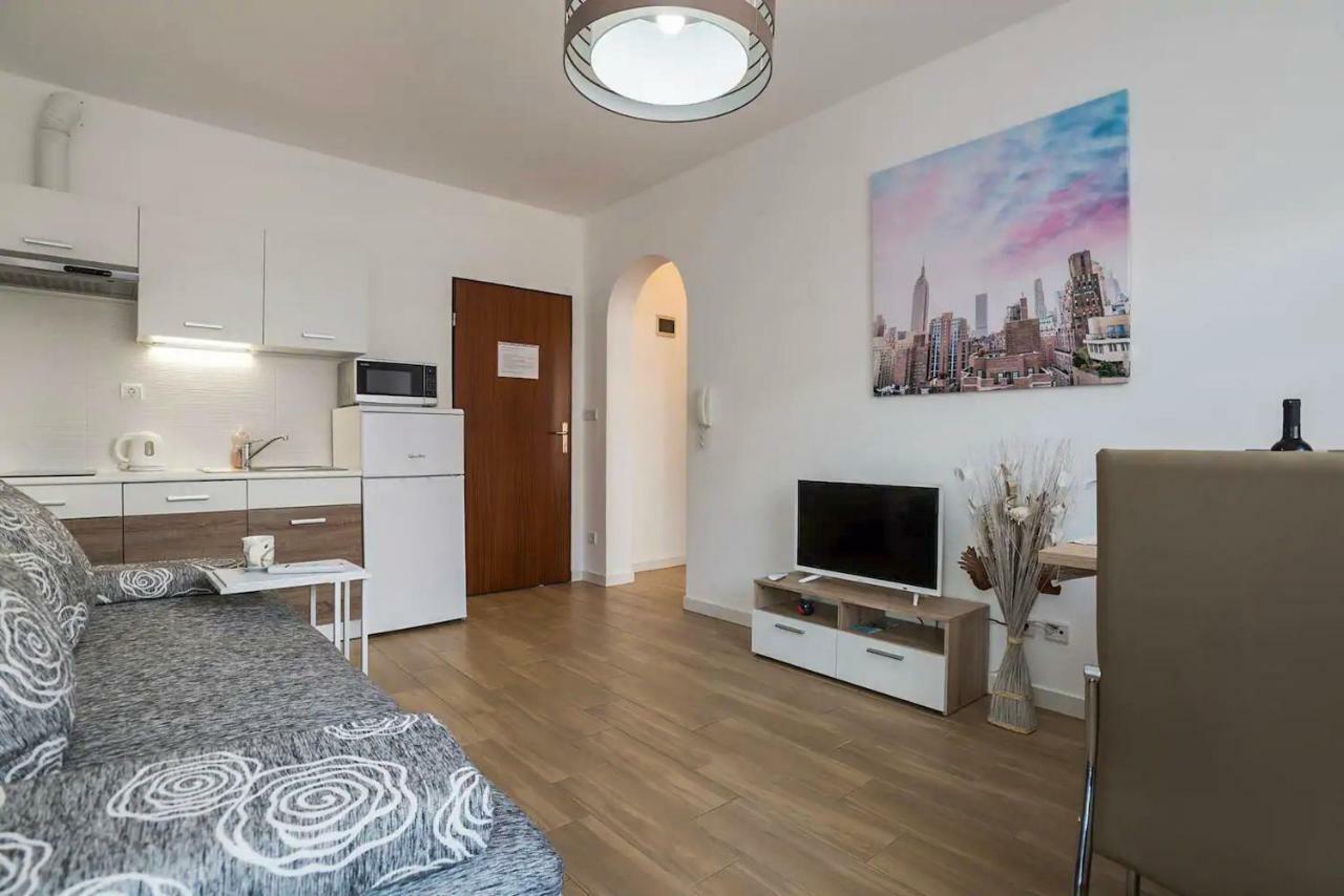 Bagi Apartments & Rooms Pula Exterior photo